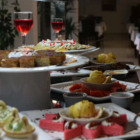 Kleopatra Atlas - Adults Only 4*