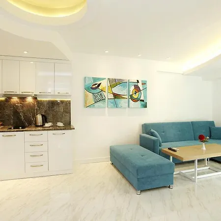 Kleopatra Atlas - Adults Only